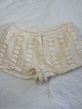 Arizona Jean co Crochet Knit Drawstring Shorts in Cream